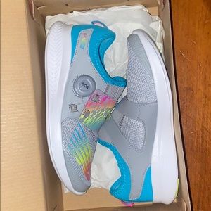 Girls new balance sneakers